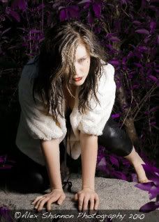 http://i55.photobucket.com/albums/g122/pinkdc16/47568_10150269069475414_763420413_14752479_162702_n.jpg