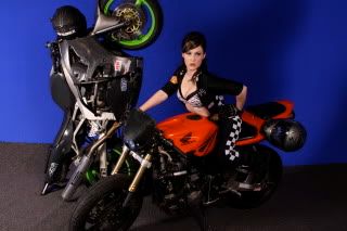 http://i55.photobucket.com/albums/g122/pinkdc16/IMG_2490.jpg
