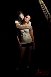 http://i55.photobucket.com/albums/g122/pinkdc16/TrueBlood1logo.jpg