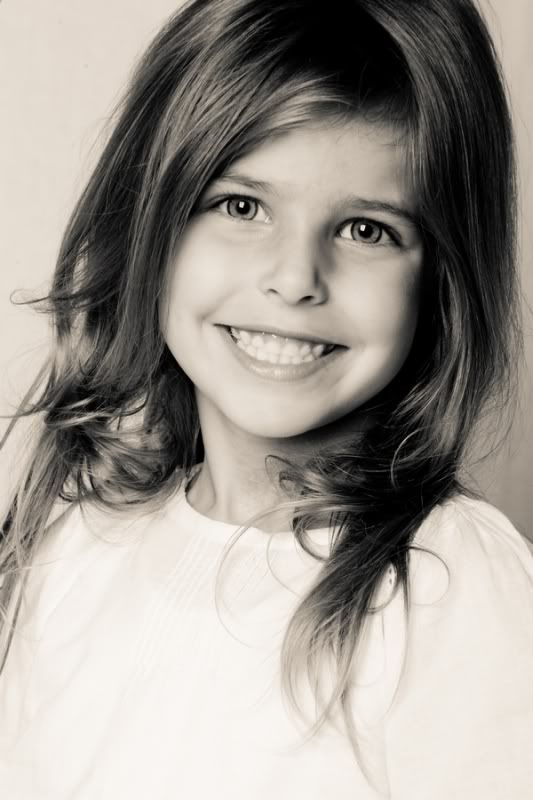 IMAGE: http://i55.photobucket.com/albums/g126/snoop69/Portraits/Amelia-BW-3.jpg