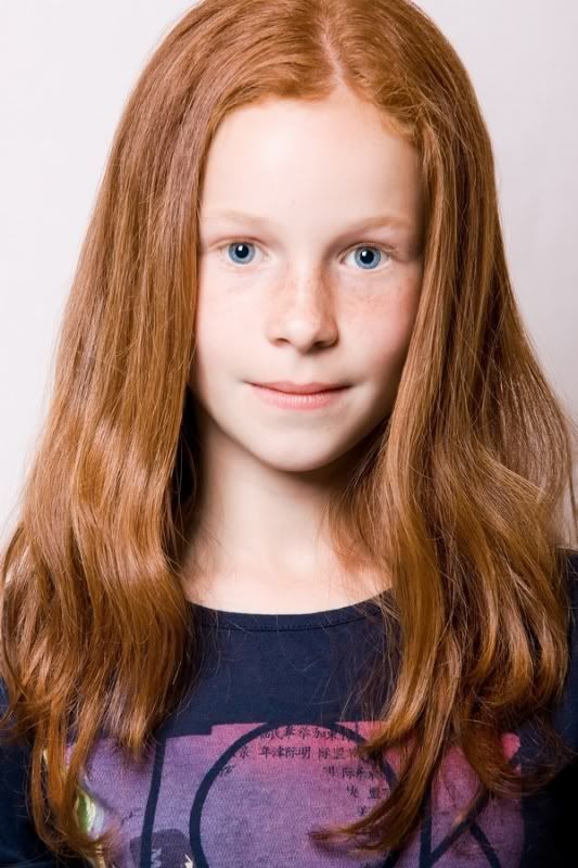 IMAGE: http://i55.photobucket.com/albums/g126/snoop69/Portraits/Jess-Colour-2.jpg