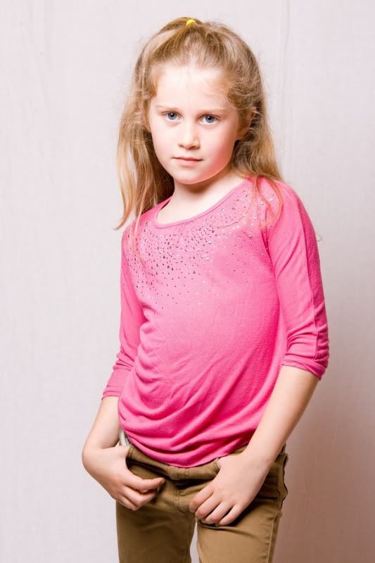 IMAGE: http://i55.photobucket.com/albums/g126/snoop69/Portraits/Mya-Colour-13.jpg