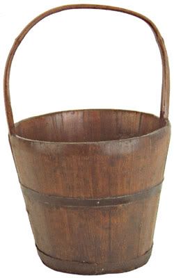 RB5644-small-water-bucket.jpg