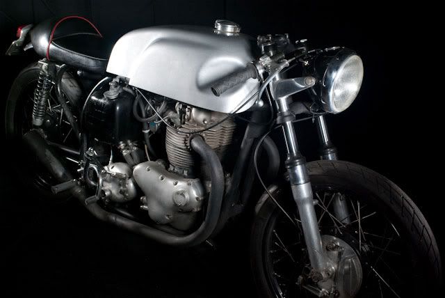  5th Place Cafe Racer Category - Ulrich Brinkmann's '66 Norton Featherbed