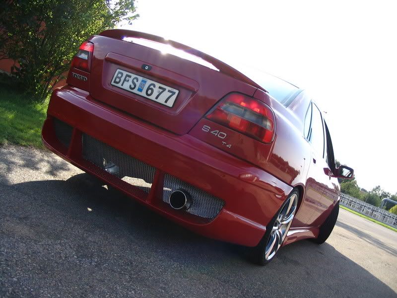 http://i55.photobucket.com/albums/g135/barret_2006/My%20car/senaste009.jpg