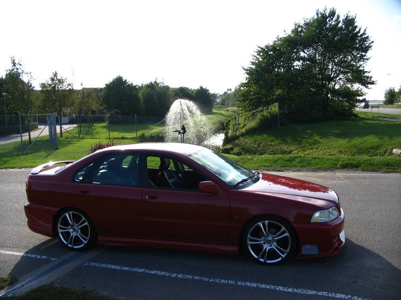 http://i55.photobucket.com/albums/g135/barret_2006/My%20car/senaste015.jpg