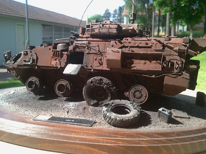 lav_3_damaged5_zps497f1d8b.jpg