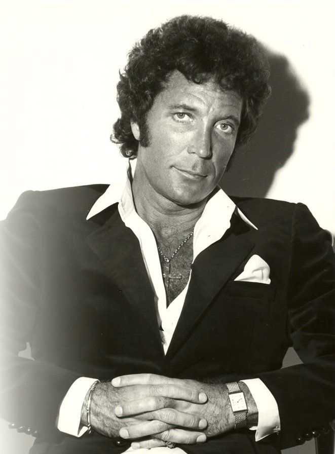 TOM JONES