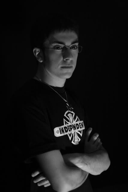 IMAGE: http://i55.photobucket.com/albums/g146/The_CAMERA_KID/1.jpg