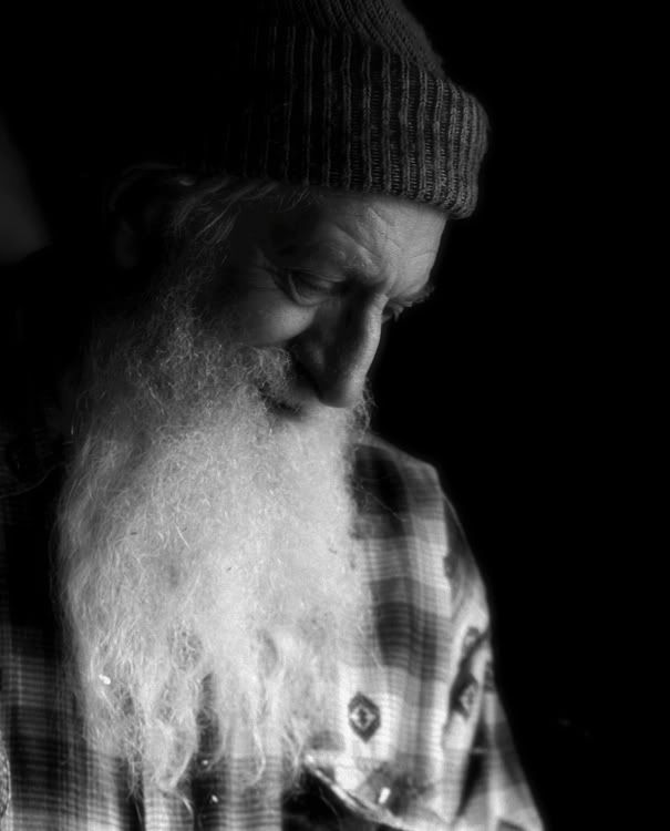 IMAGE: http://i55.photobucket.com/albums/g151/dearis_photos/IMG_2088edit.jpg