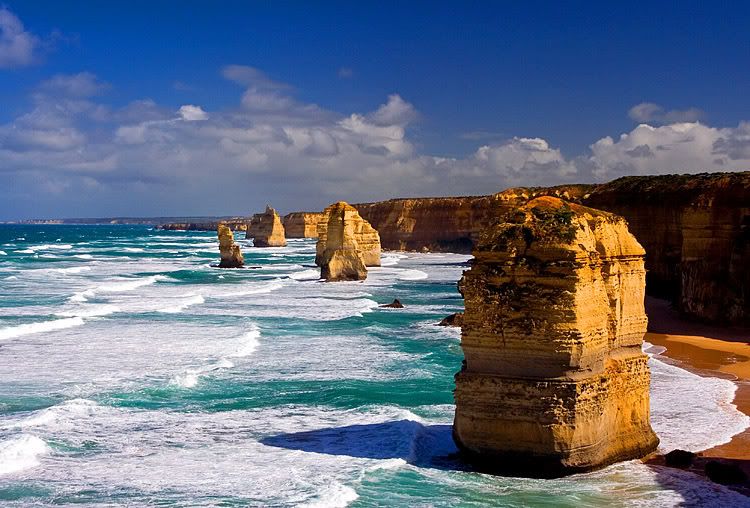 IMAGE: http://i55.photobucket.com/albums/g151/dearis_photos/apostles1.jpg