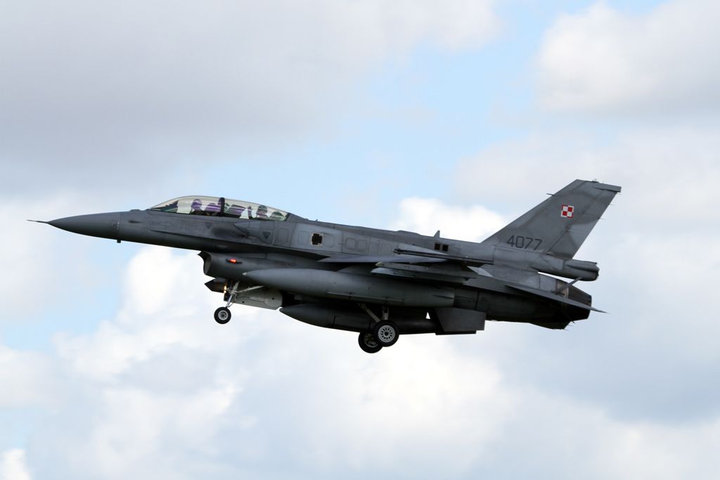 f16-3.jpg