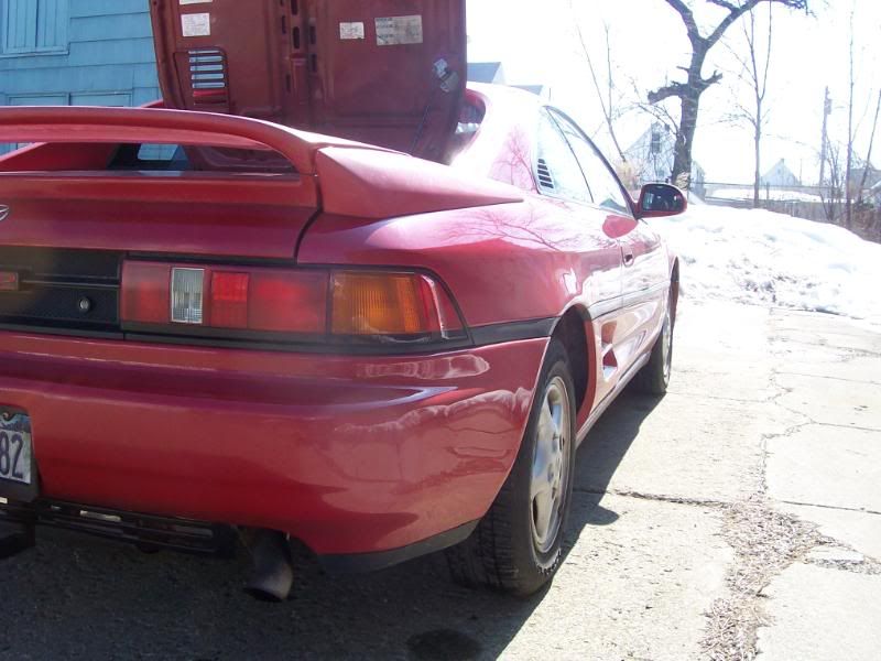 http://i55.photobucket.com/albums/g156/91MR2_photos/1991%20Toyota%20MR2%20CR%20-%20March%202010/1991ToyotaMR2-Crimson021.jpg