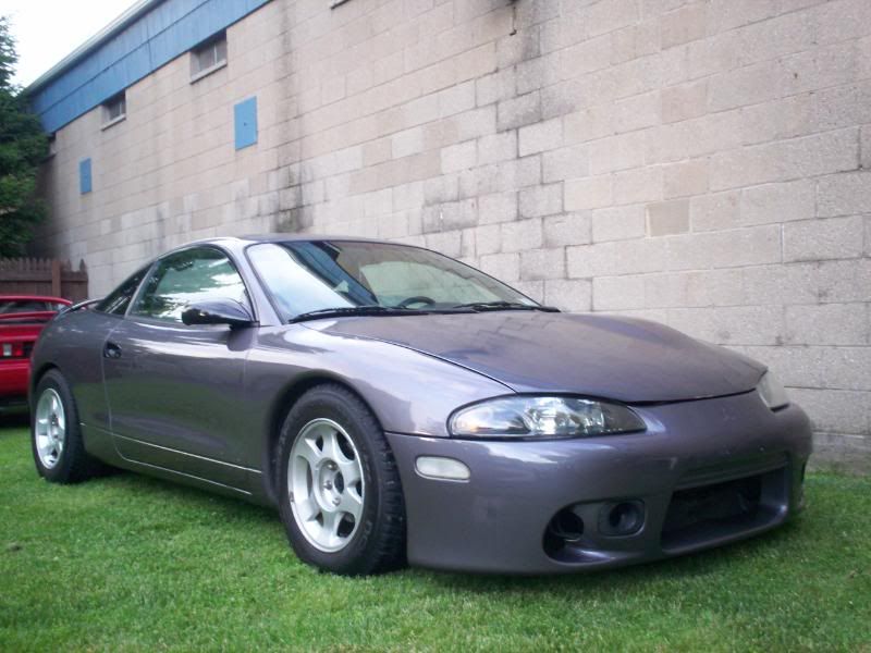 http://i55.photobucket.com/albums/g156/91MR2_photos/1998%20Mitsubishi%20Eclipse%20RS/020.jpg