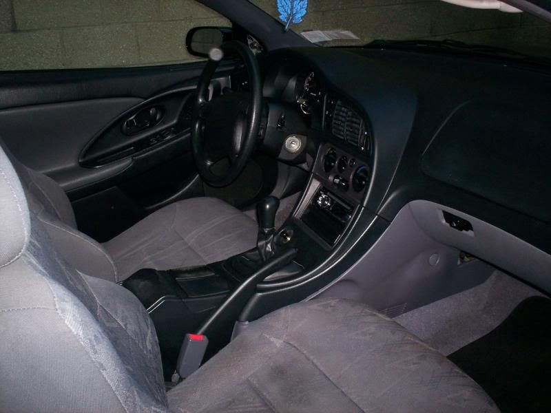 http://i55.photobucket.com/albums/g156/91MR2_photos/1998%20Mitsubishi%20Eclipse%20RS/036.jpg