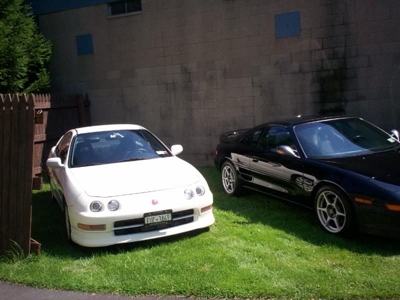 http://i55.photobucket.com/albums/g156/91MR2_photos/My%20Trifecta/076.jpg