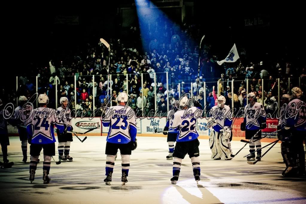 IMAGE: http://i55.photobucket.com/albums/g157/andersonproductions/HDRHOCKEY22.jpg