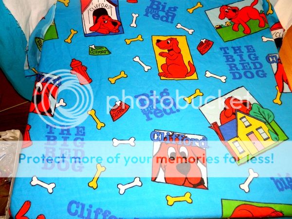 RARE 2001 Clifford The Big Red Dog Twin Flat Bed Sheet Material Fabric